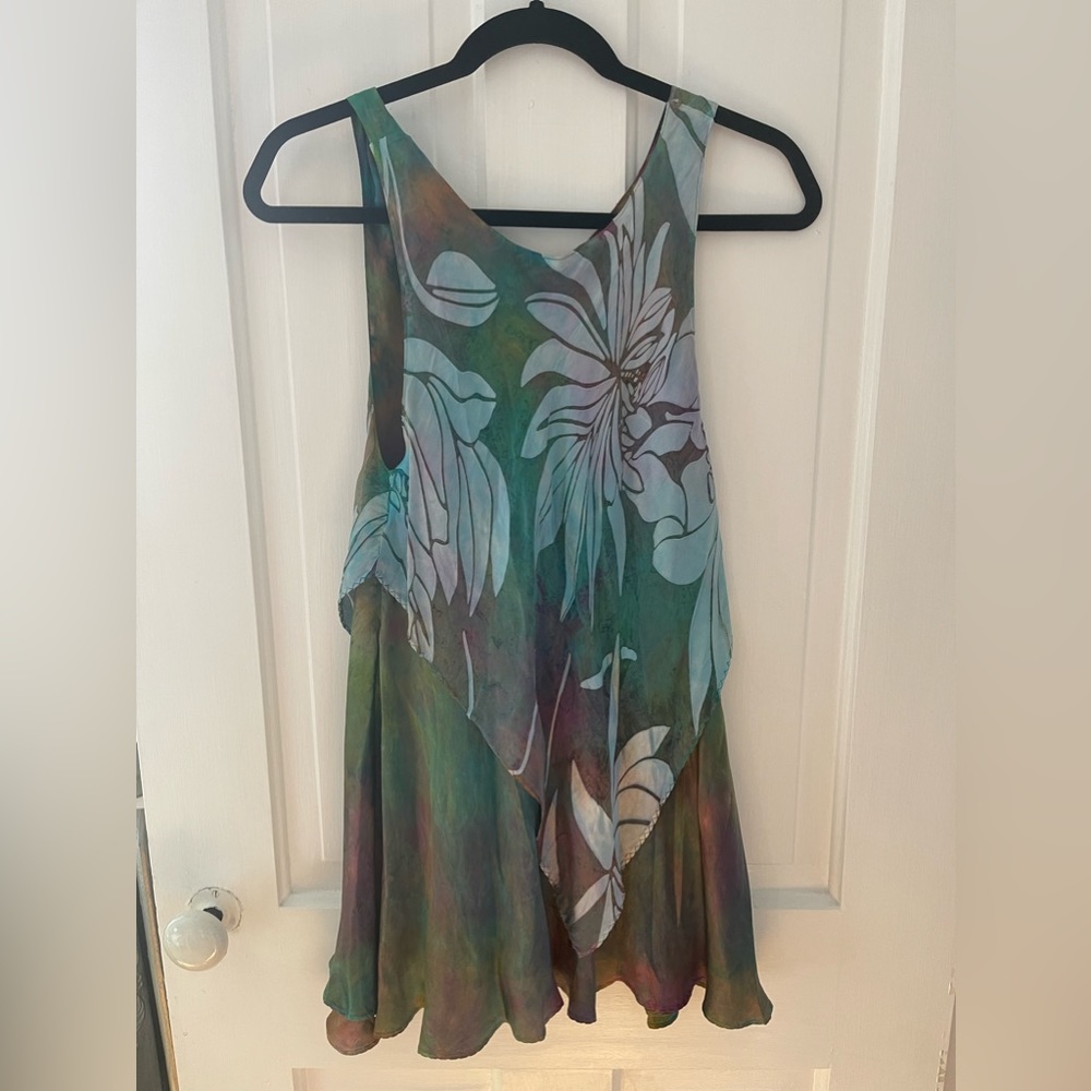 Reyen Design Studios silk top pristine condition